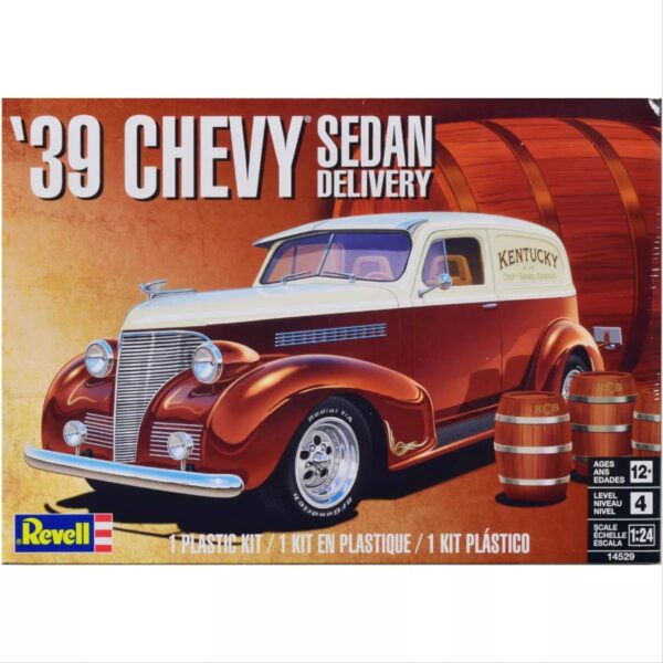 PRE ORDEN REVELL Level 4 Model Kit 1939 Chevrolet Sedan Delivery with Barrel Accessories