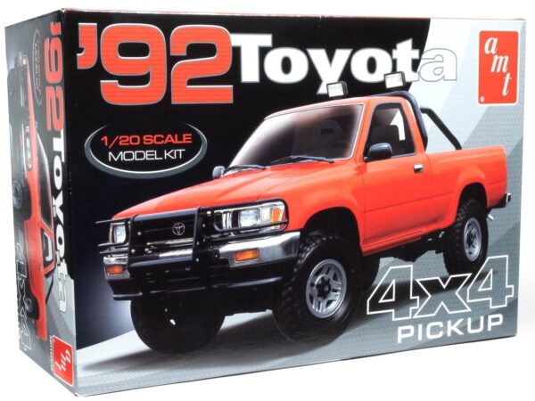 AMT 92 TOYOTA HILUX  4X4 PICKUP